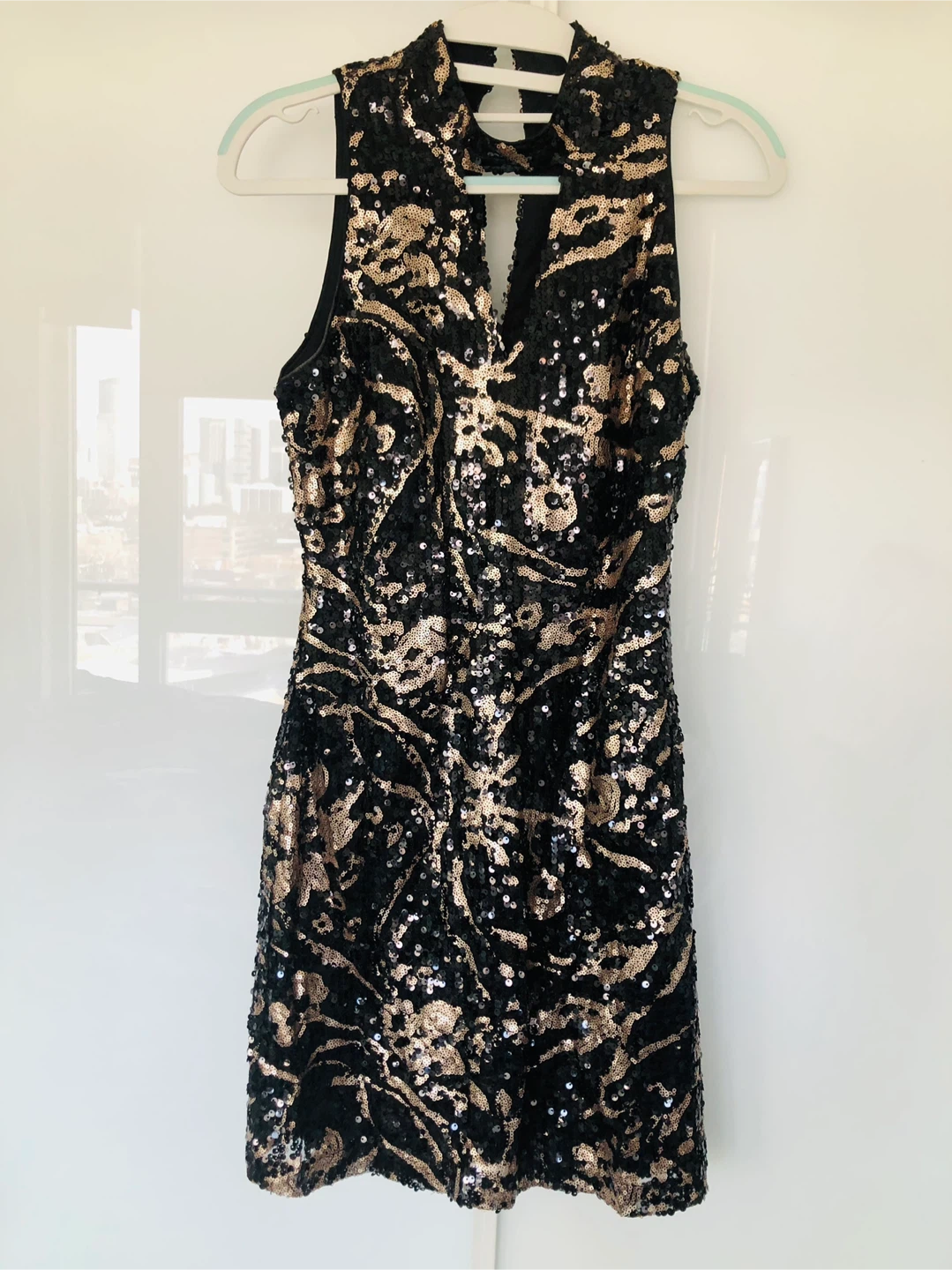 LE CHÂTEAU Black & Gold Sequin Dress