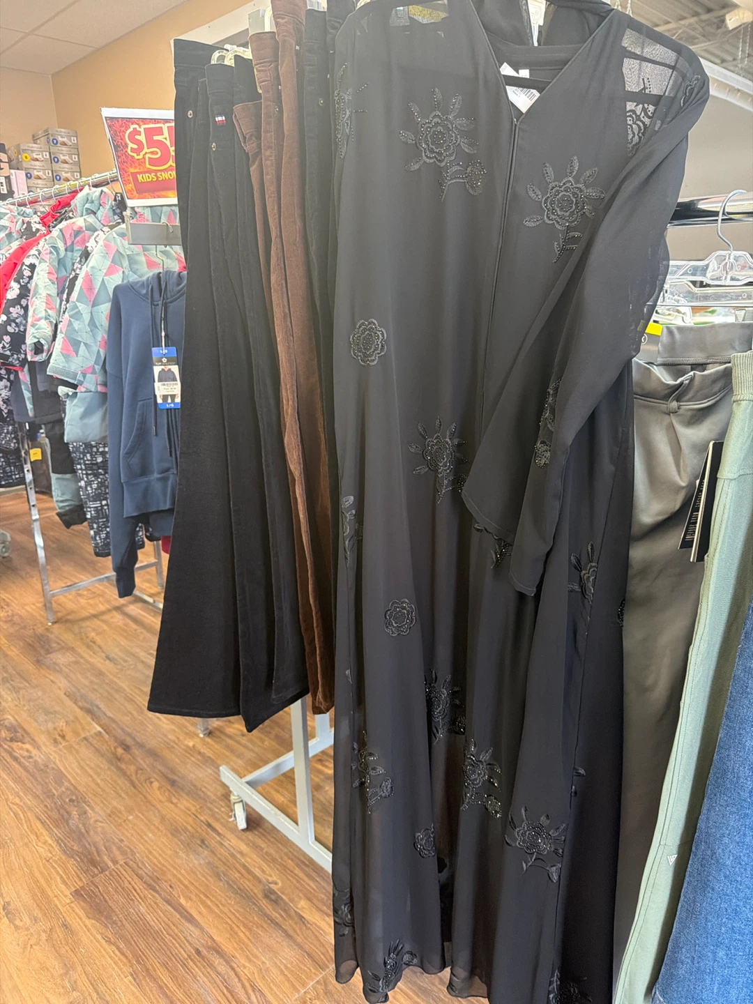 Black chiffon sheer abaya with embroidered floral details - photo 4