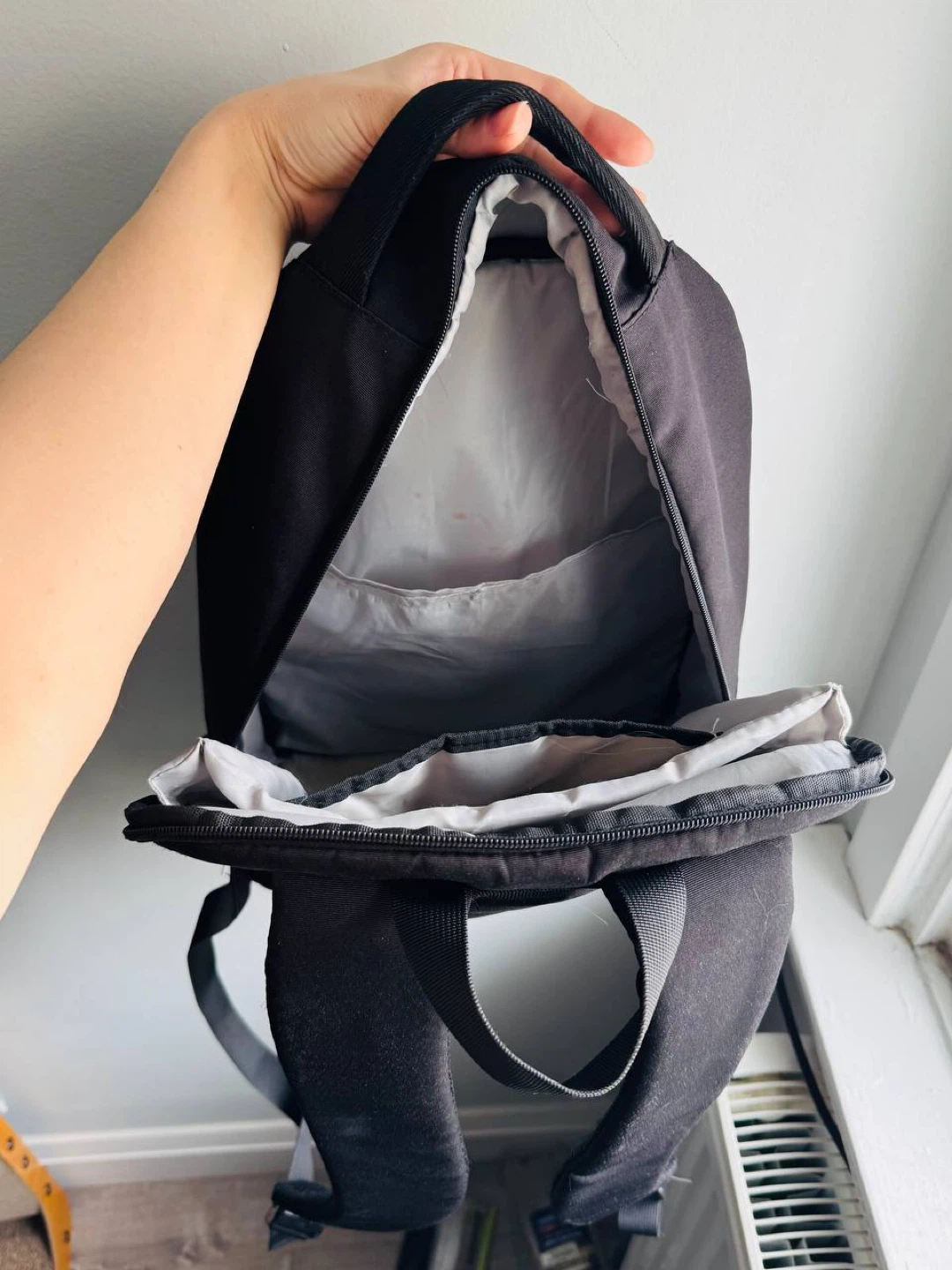 Black Backpack with USB Port - photo 3