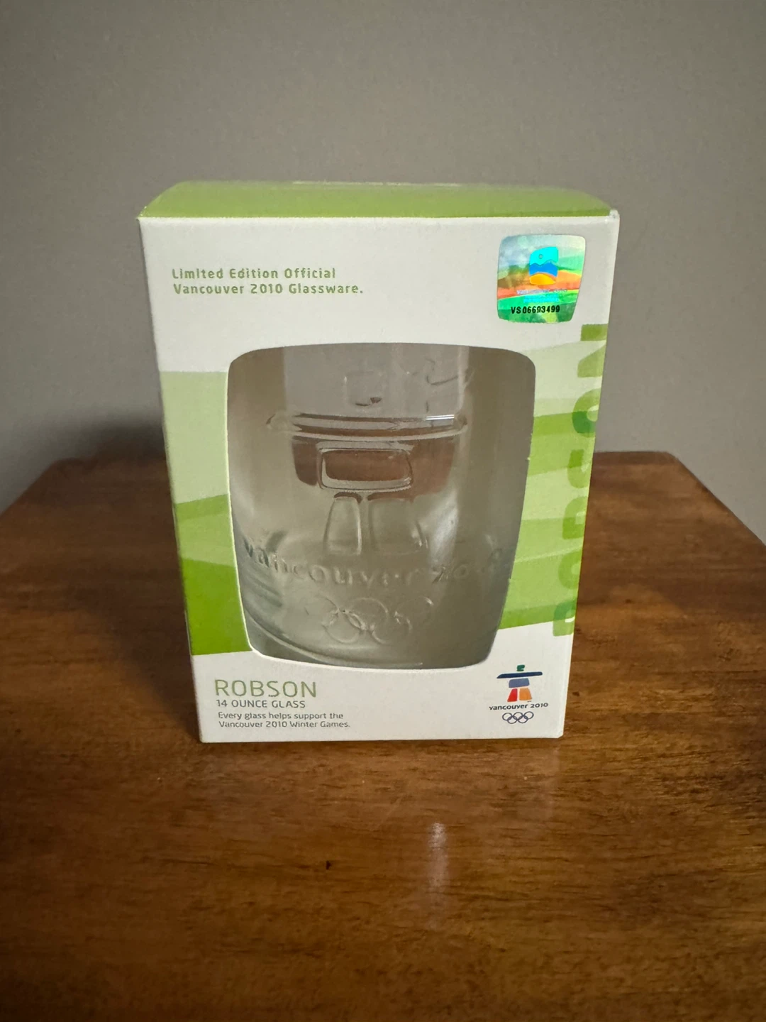 Limited Edition Robson Vancouver 2010 14 oz Glass - photo 2