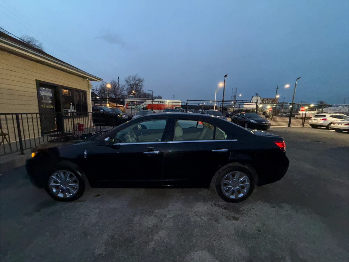 Black Lincoln MKZ Sedan 2012 - photo 3
