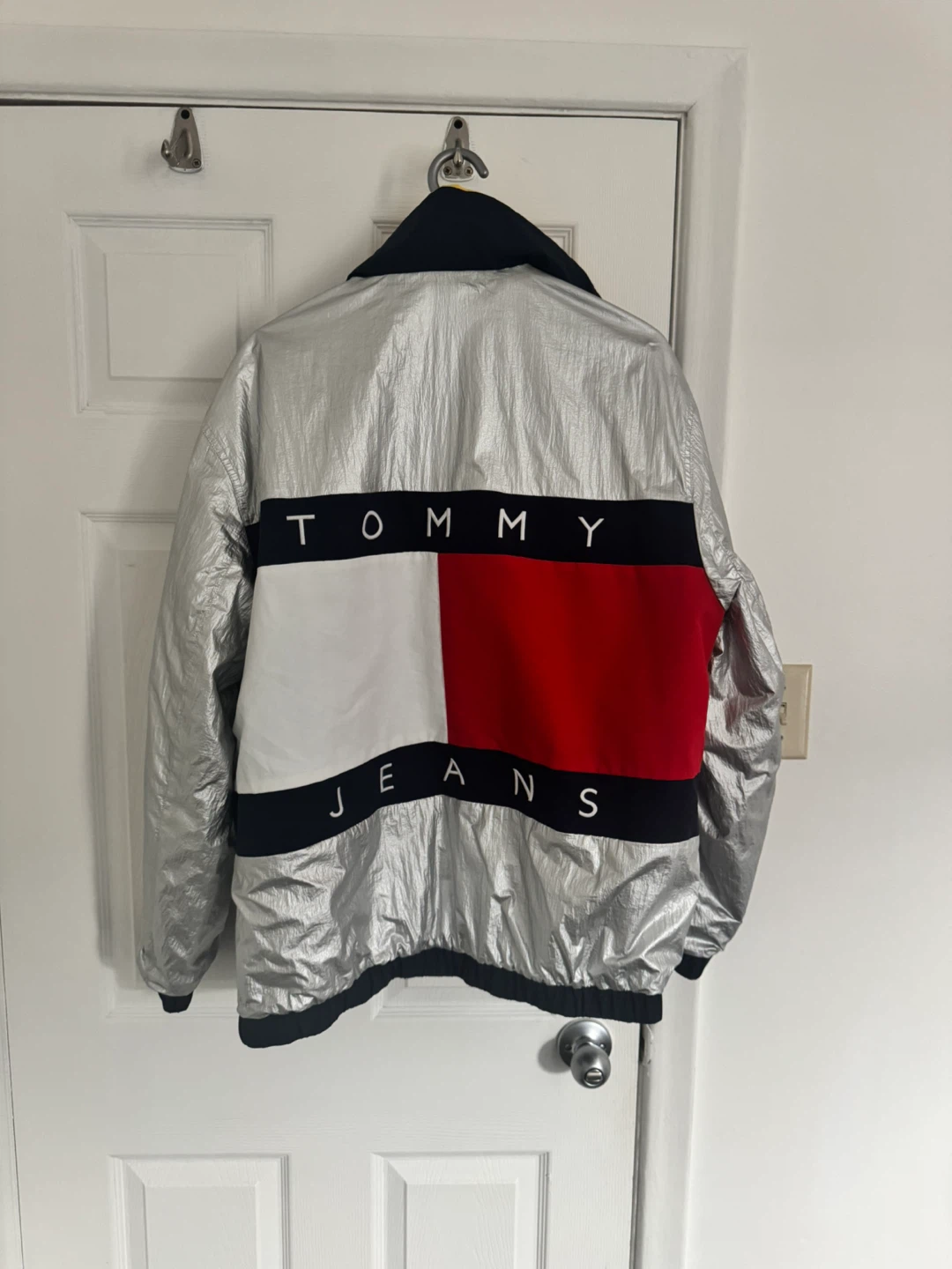 Tommy Jeans Reversible Chicago Hooded Jacket (Large) - photo 4