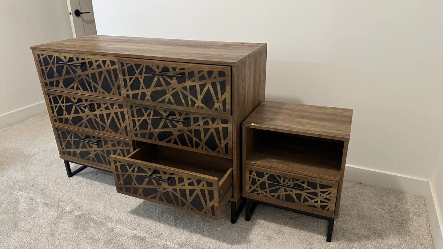 6-drawer chest and matching nightstand - photo 5