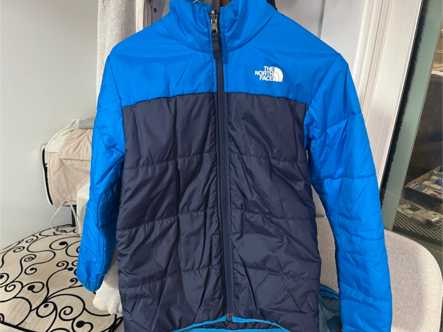 The North Face Boys/Garçons Ski Jacket - Size M/M (10/12) - photo 4