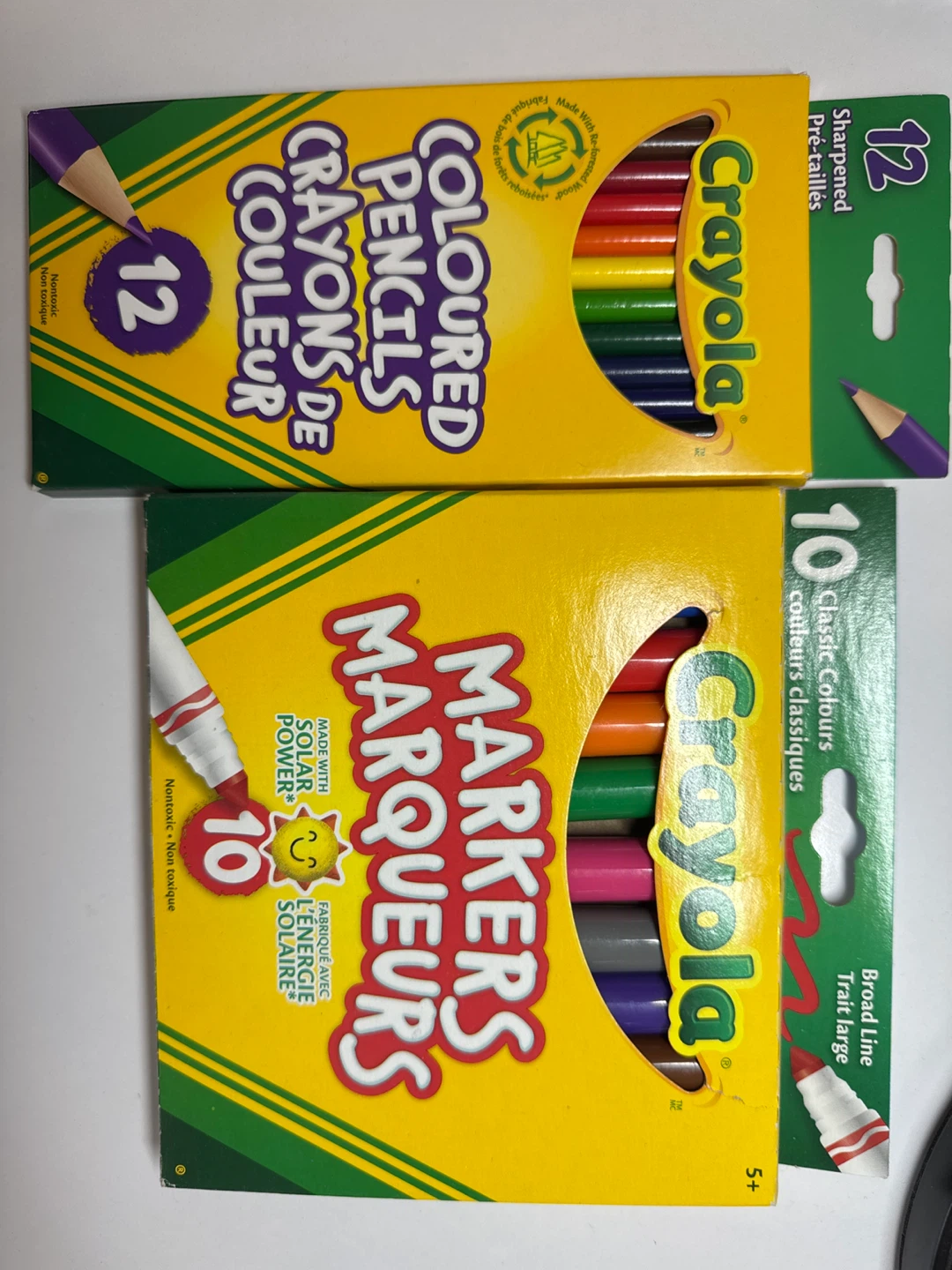 Crayola Coloured Pencils & Markers Set