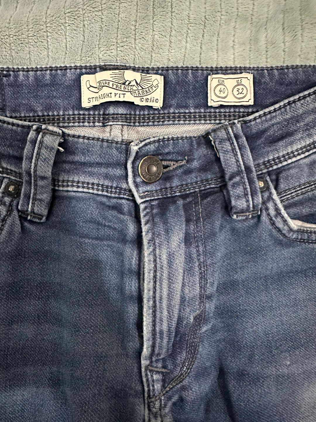 Hang Ten Navy Hoodie and Blue Jeans - photo 3