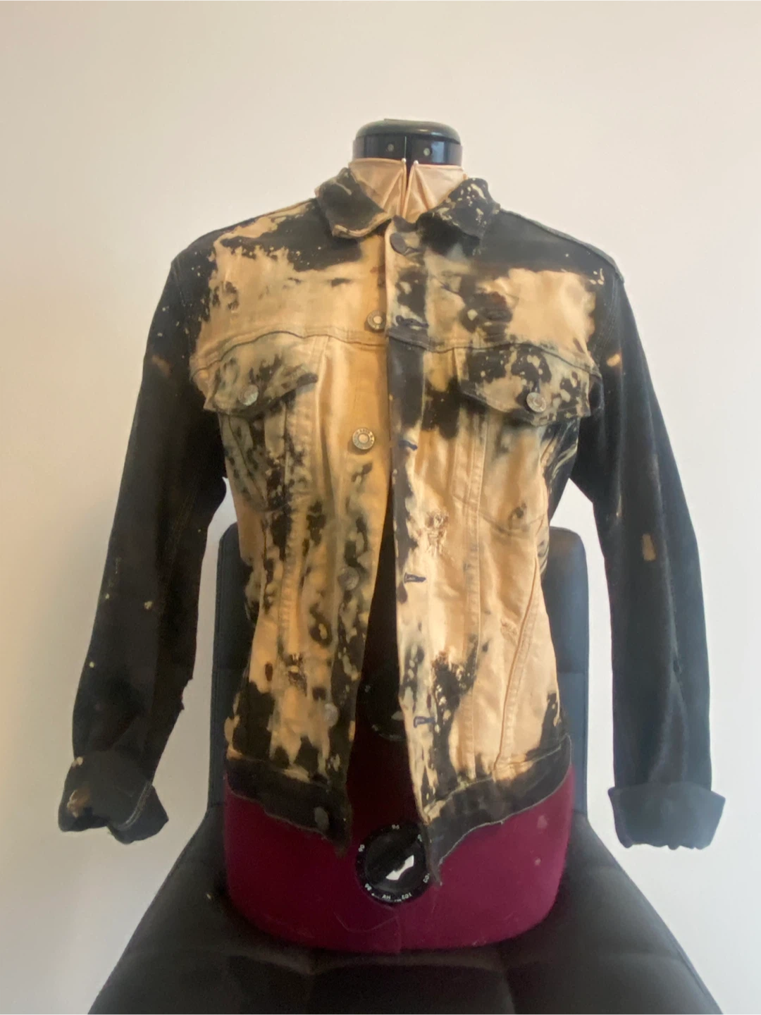 Hand distressed denim jacket - photo 2