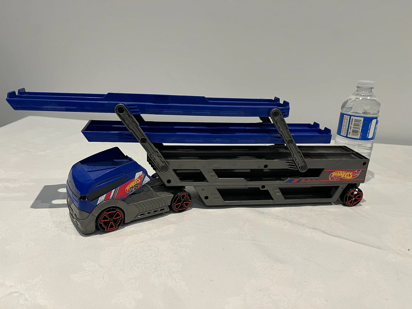 Hot Wheels Car Carrier Truck Toy - photo 2