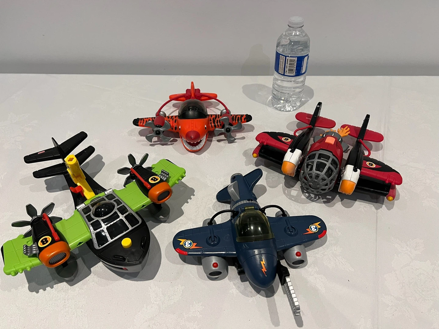 Set of 4 Toy Airplanes