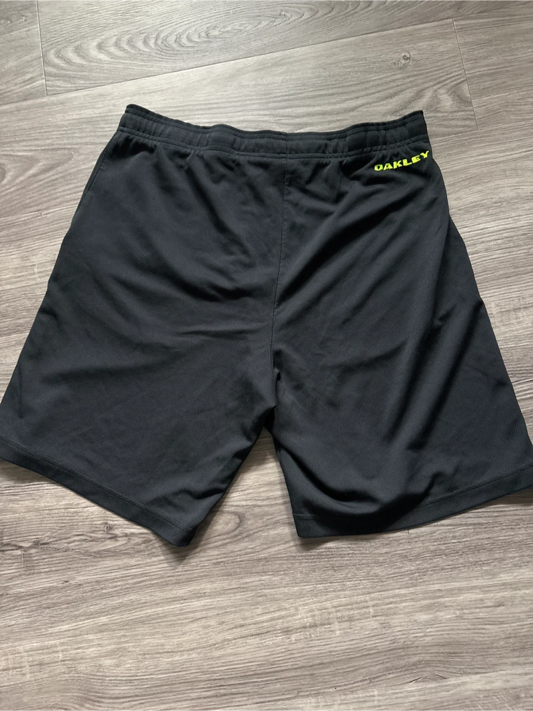 Men’s Medium Oakley Black Athletic Shorts - photo 2