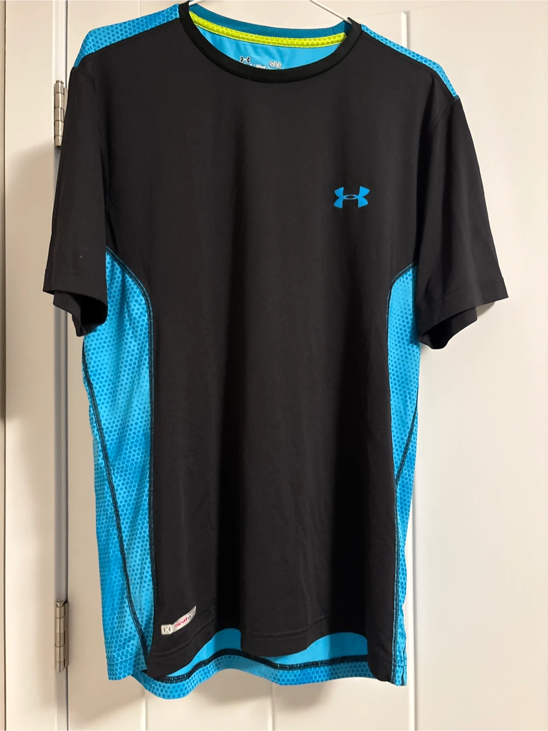 Under Armour Men's Size LG T-Shirt
