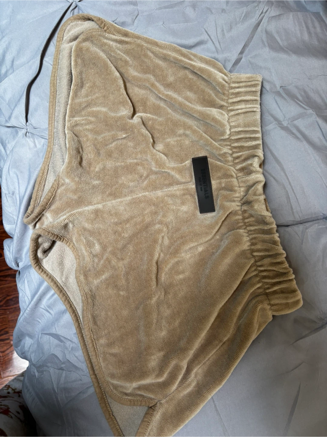 ESSENTIALS Fear of God Velour Shorts - Tan - Size S