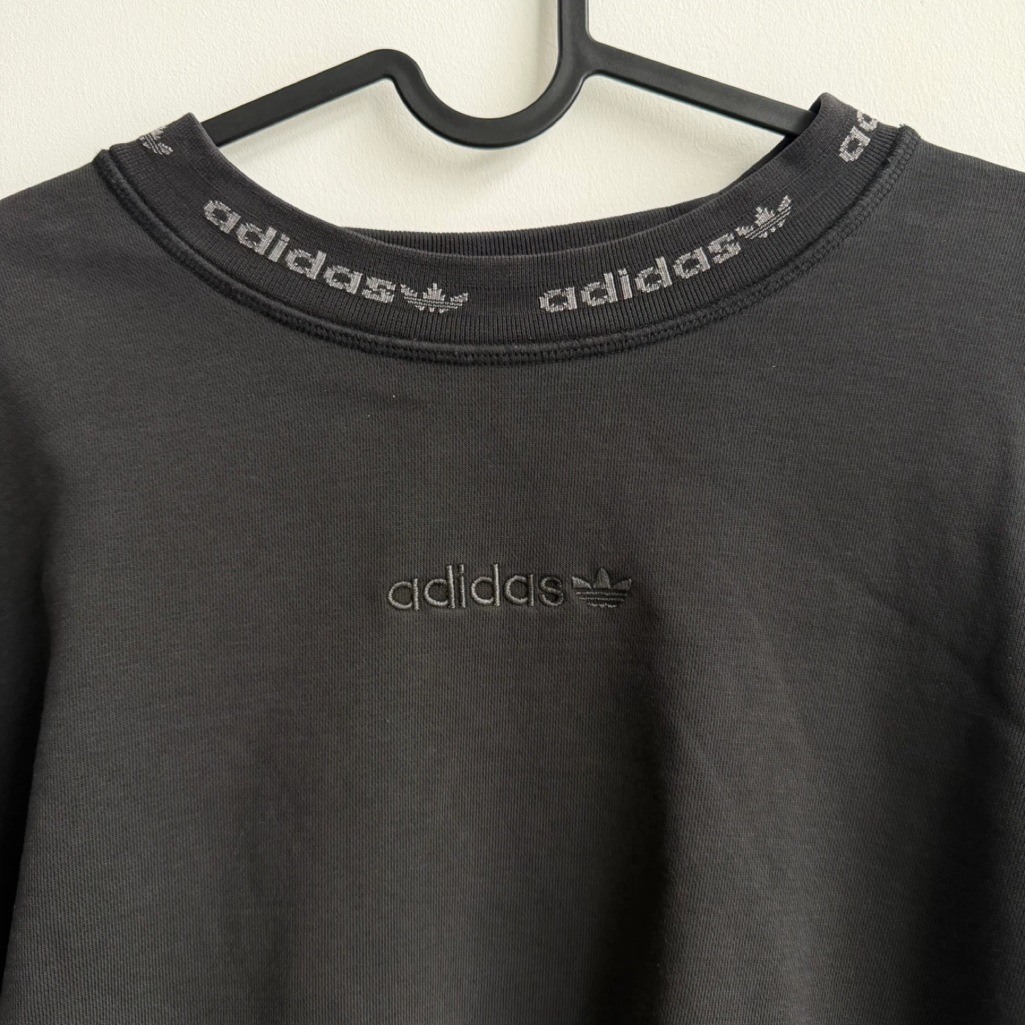 Adidas Crewneck Sweatshirt - Black - Medium - photo 2