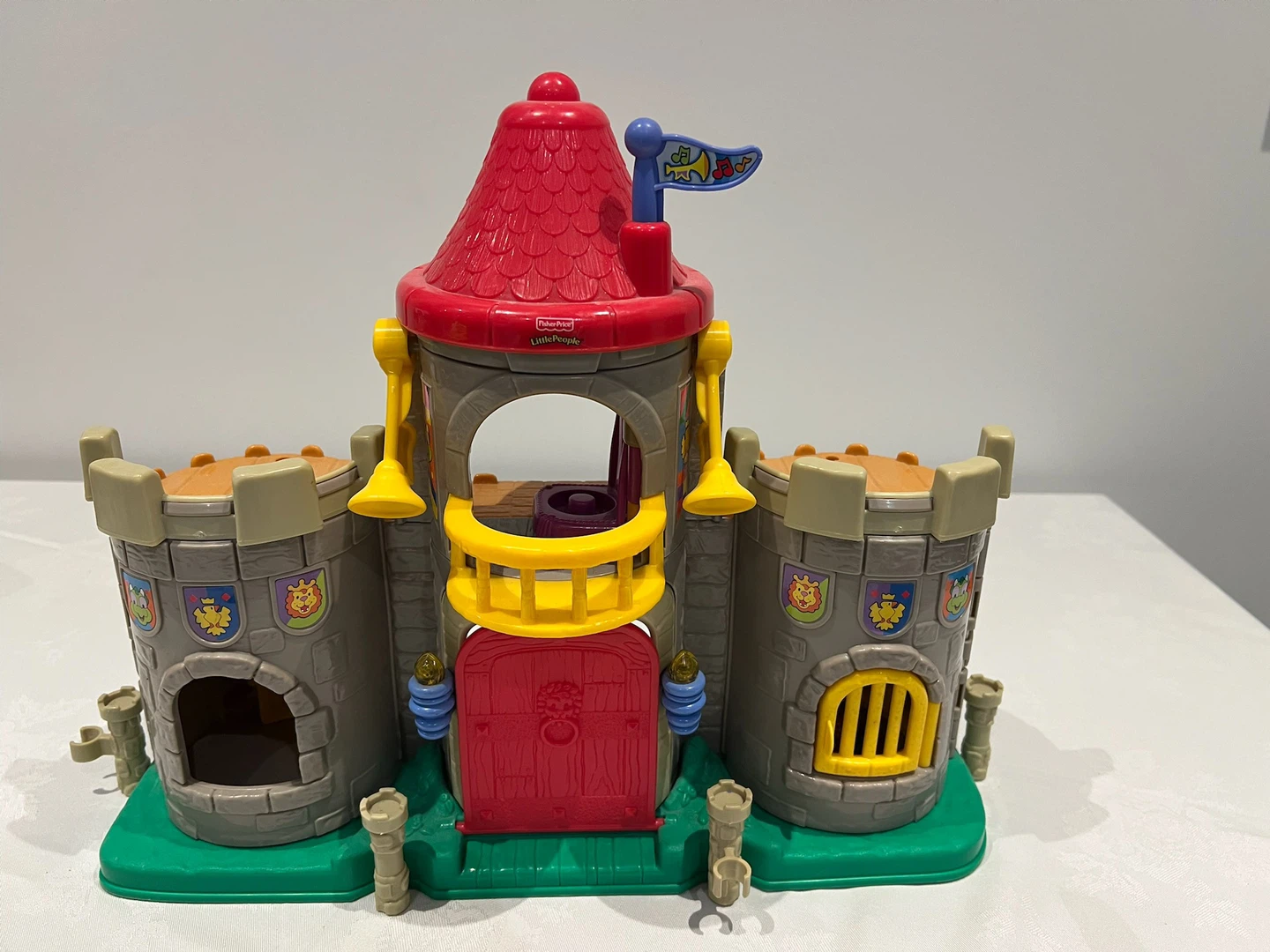 Fisher-Price Little People Castle Playset with Figures - photo 3