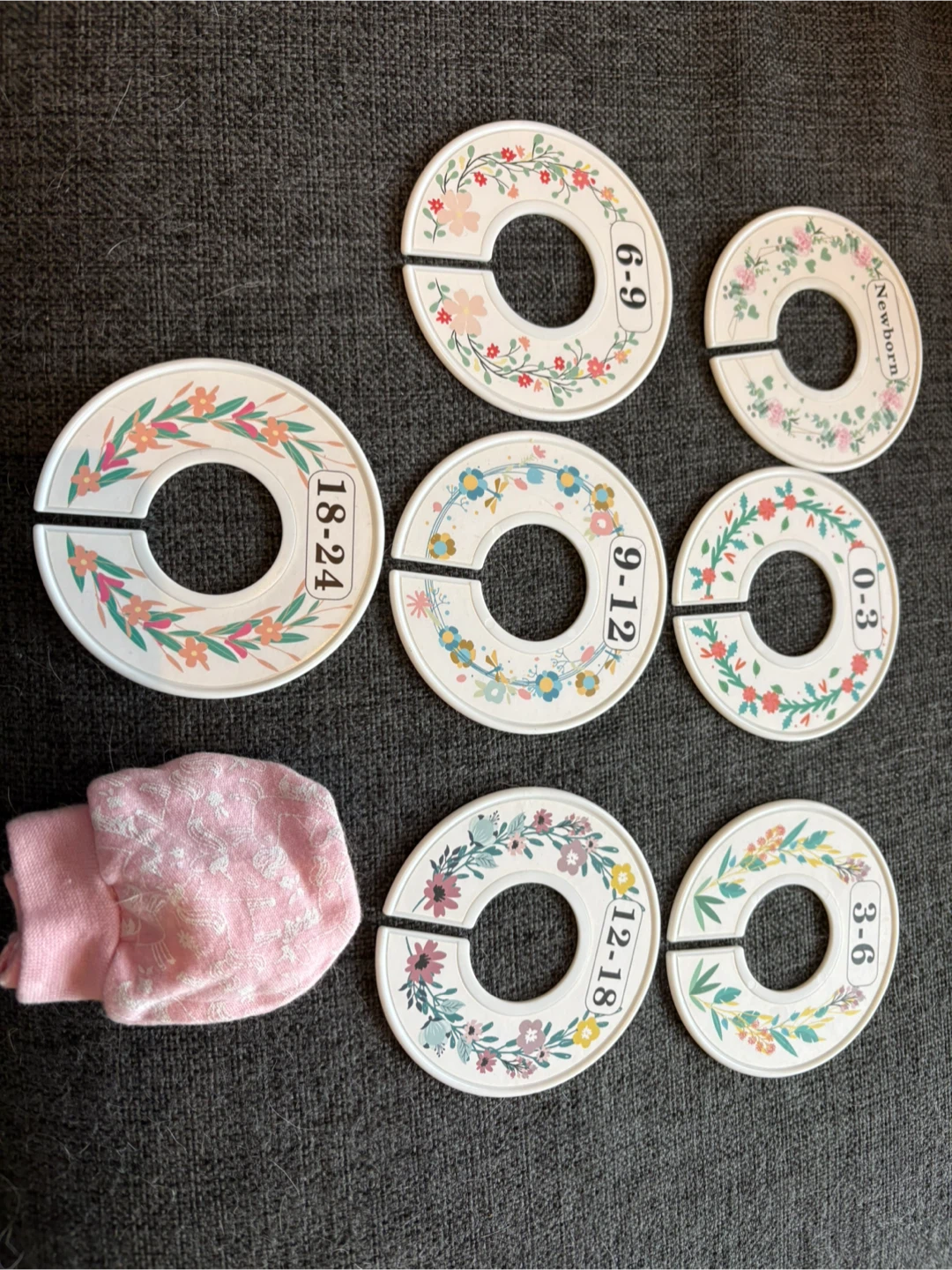 Baby Clothes Size Dividers and Scratch mittens