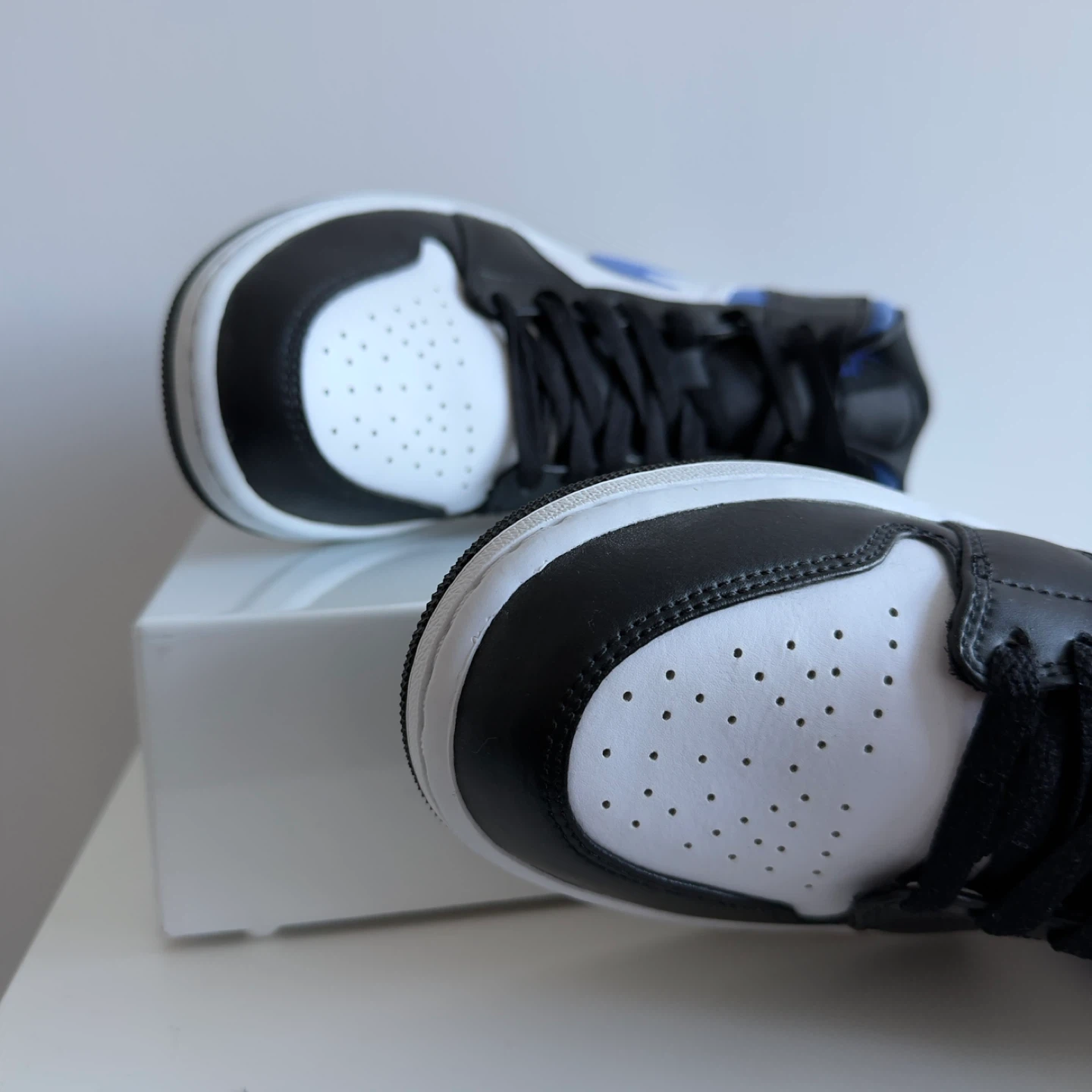 Air Jordan 1 Mid SE Shoes - photo 5