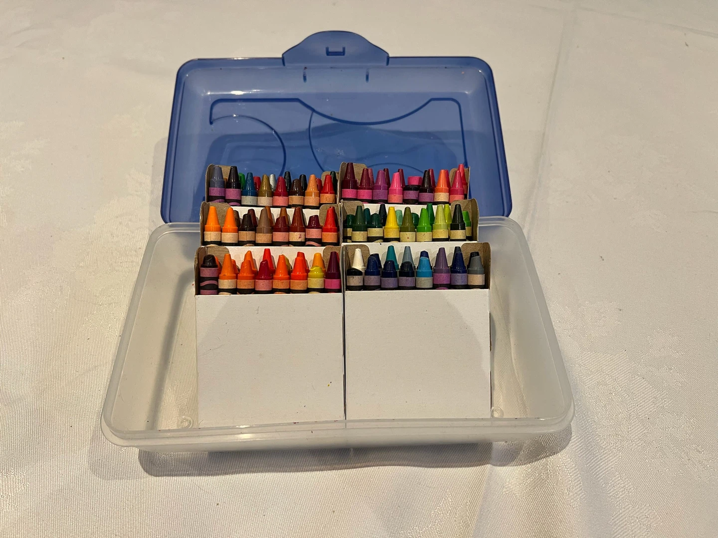 Crayon Set in Storage Case - photo 2