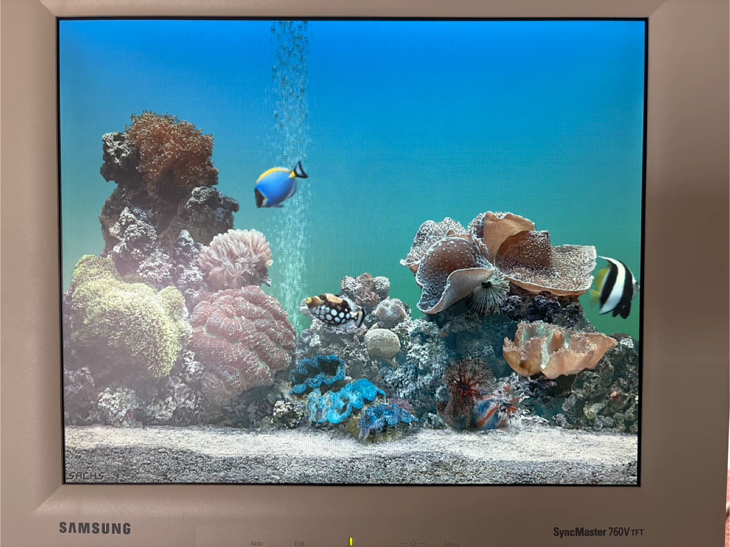 Samsung SyncMaster 760V TFT Monitor - photo 3