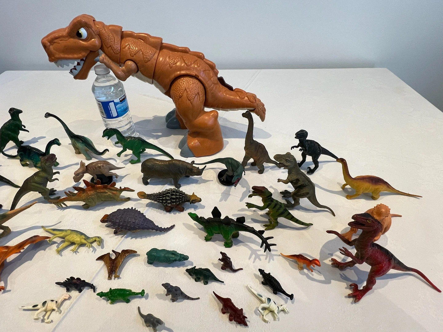 Large collection of plastic dinosaur toys - photo 3