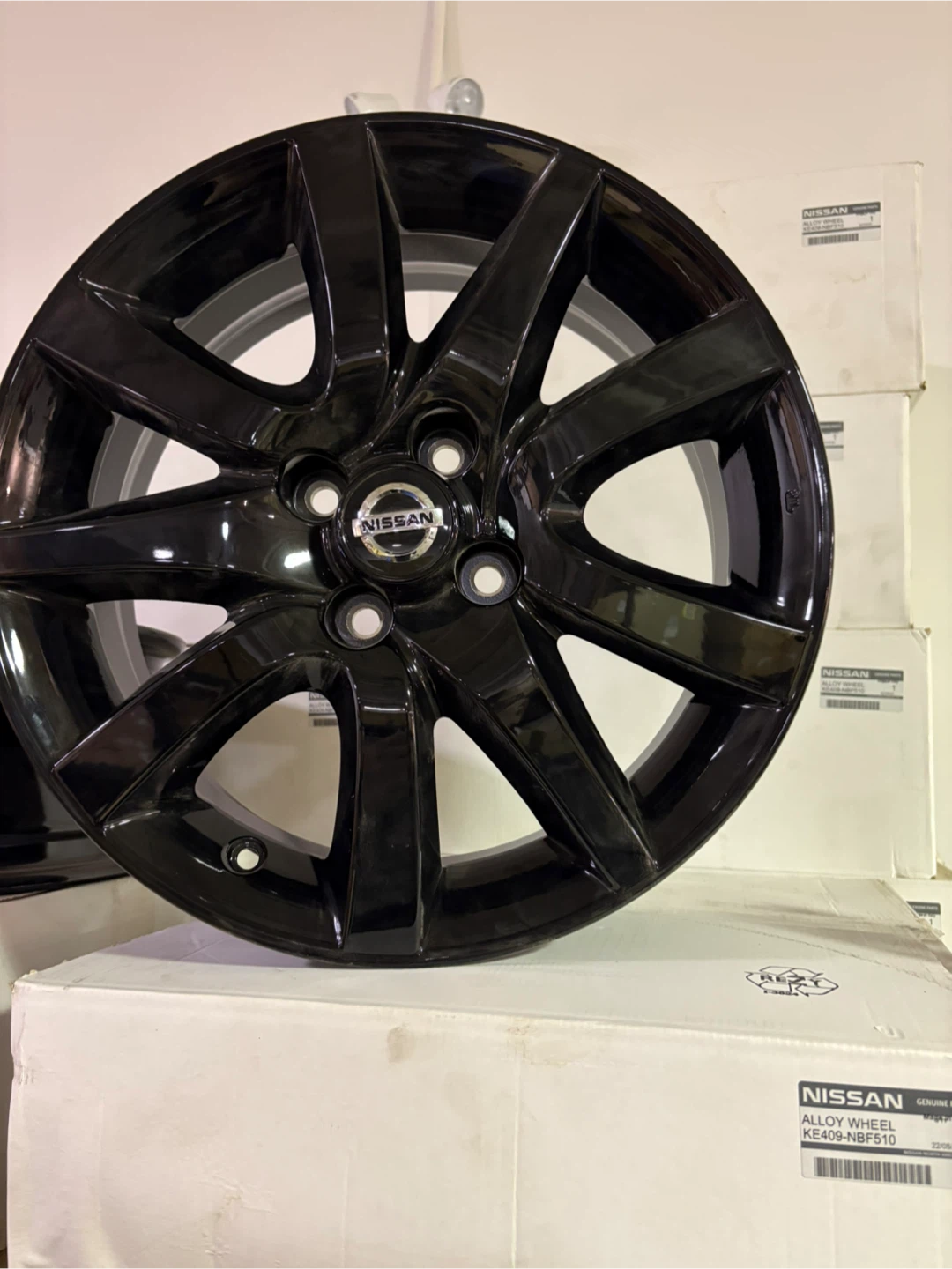 Nissan Alloy Wheel KE409-NBF510