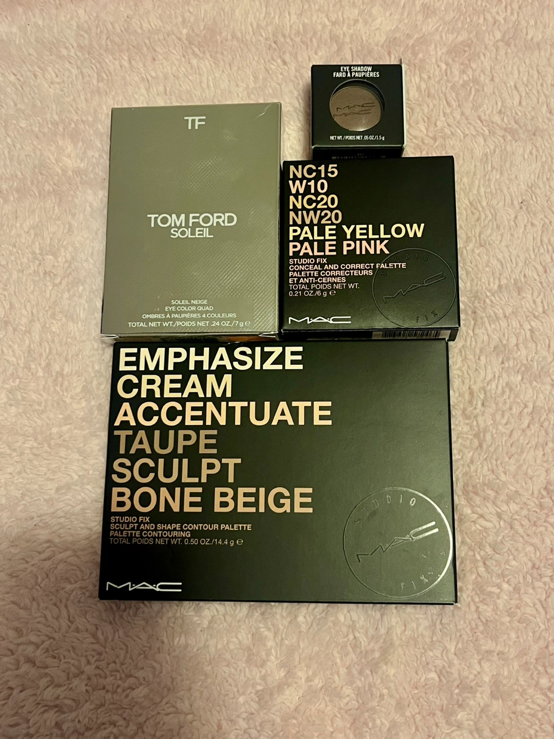 BEAUTY BUNDLE MAC and Tom Ford Makeup Palettes and Eye Shadow