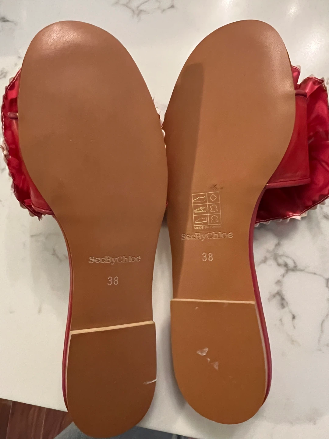 See By Chloé Red Ruffle Sandals Size 38 - photo 3