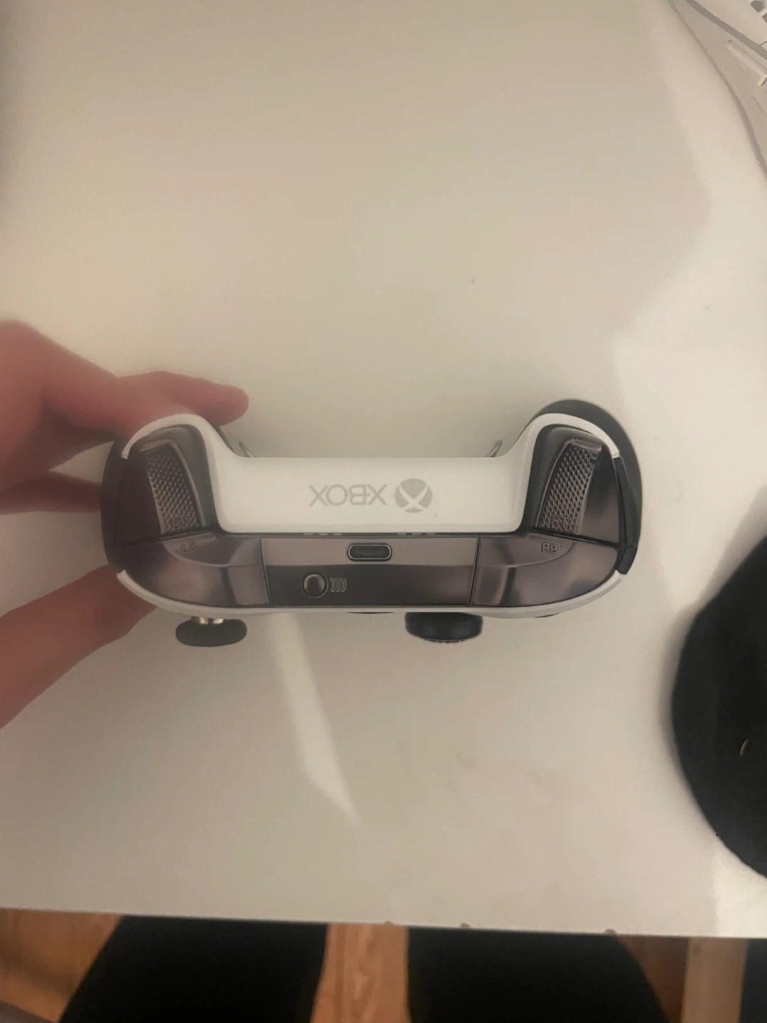 Xbox Elite Wireless Controller Series 2 - White - photo 3