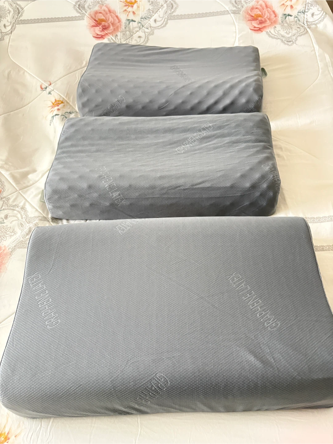 3 Sinocare Graphene Latex Pillow, brand new - photo 2