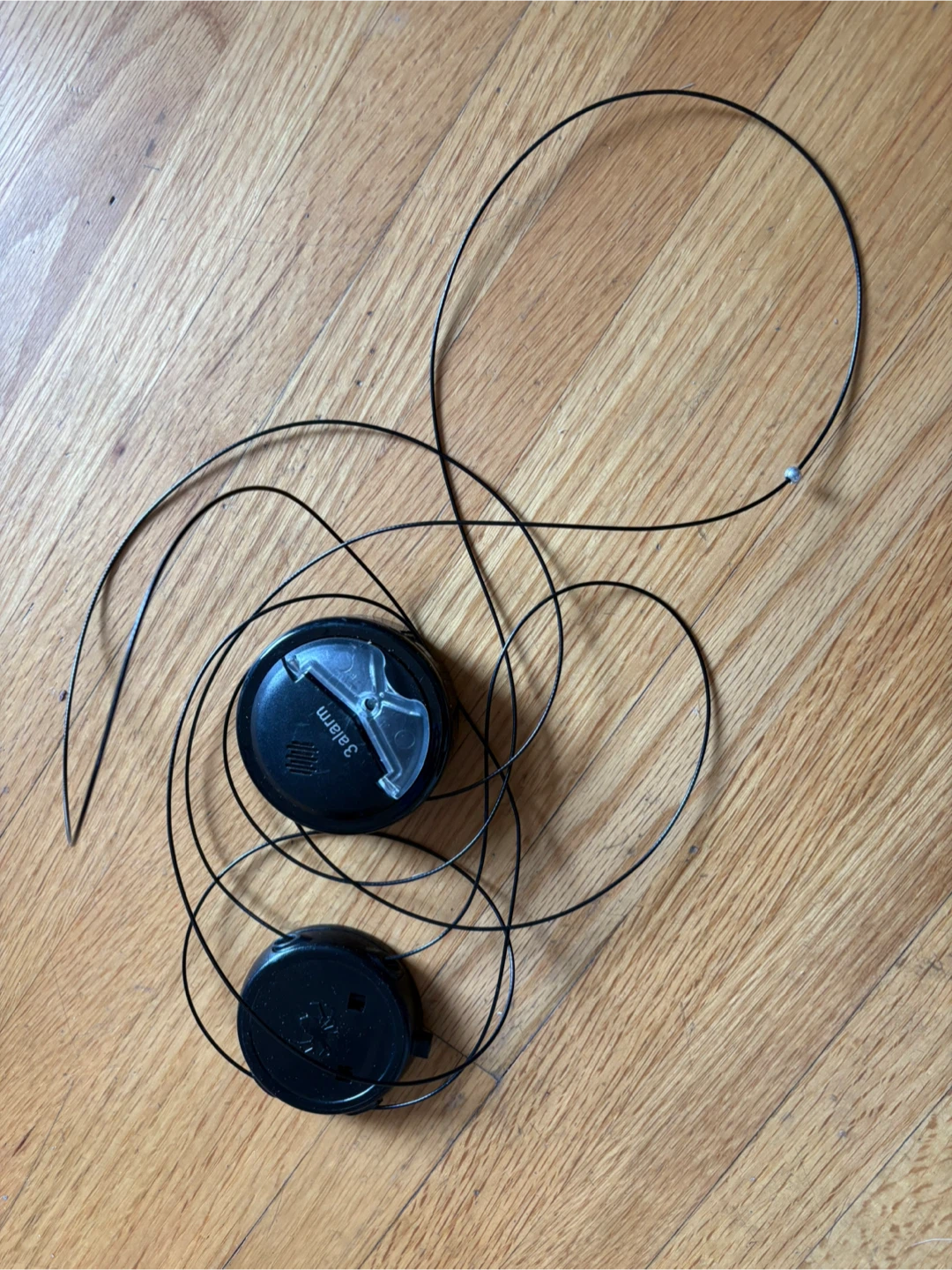 Security Tag Detacher with Wires