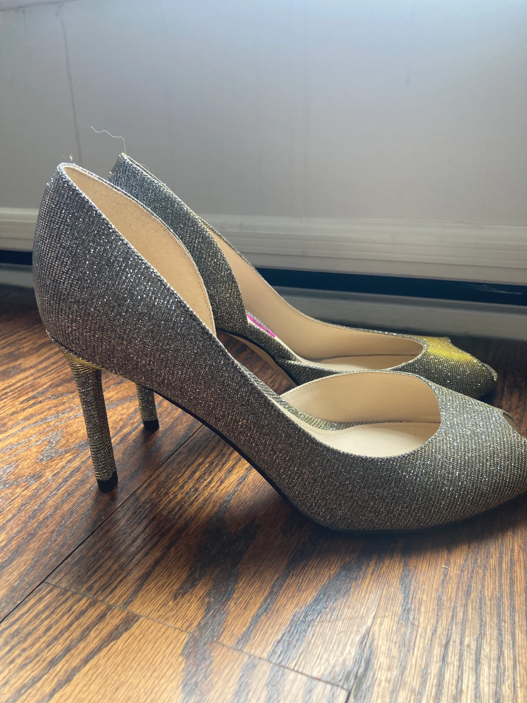 Size 8.5 heels - photo 3