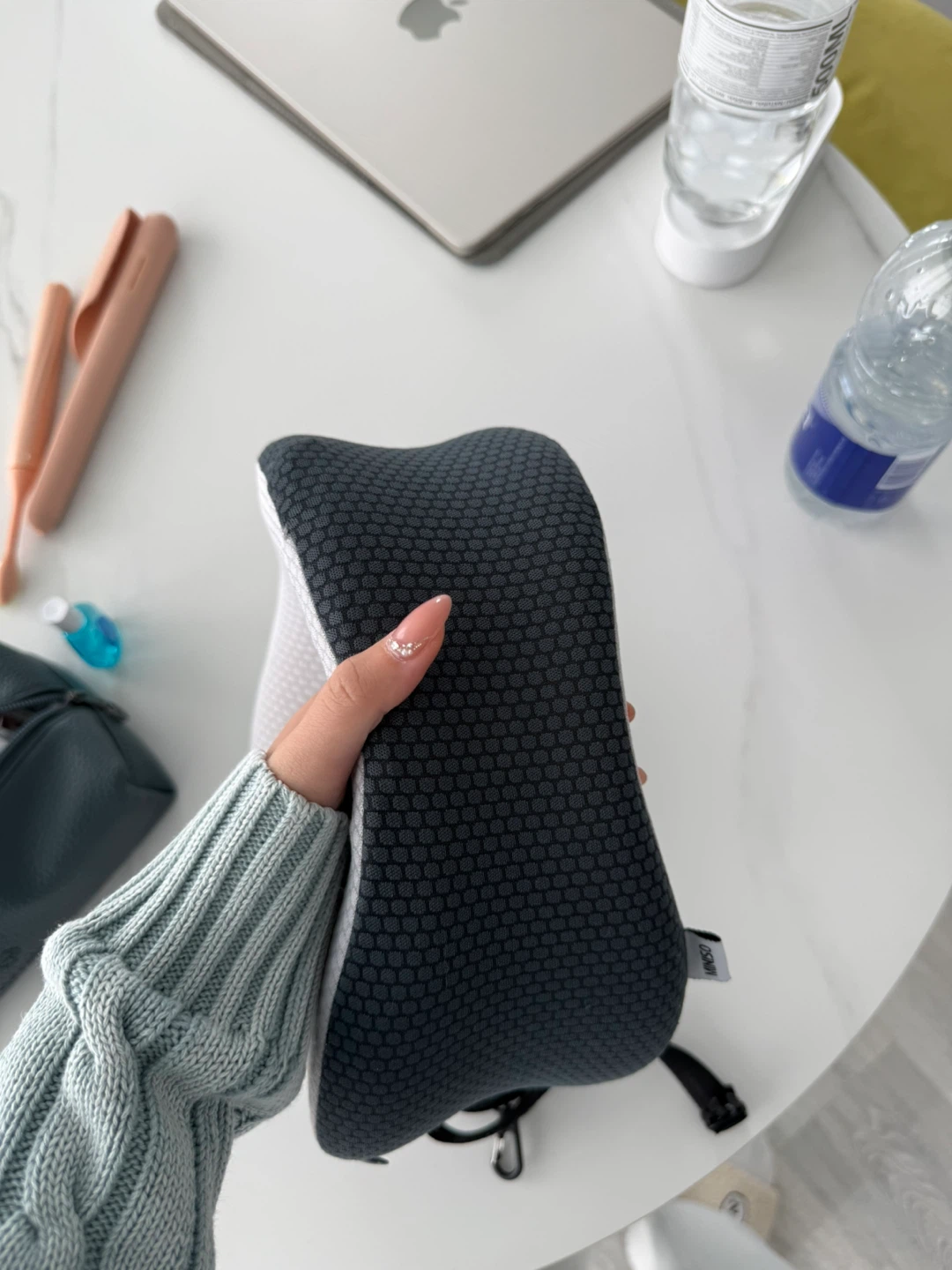 Travel Neck Pillow - photo 4