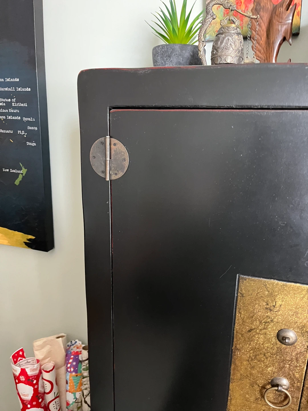 Needs to be gone by tomorrow Black cabinet with gold accents - photo 4