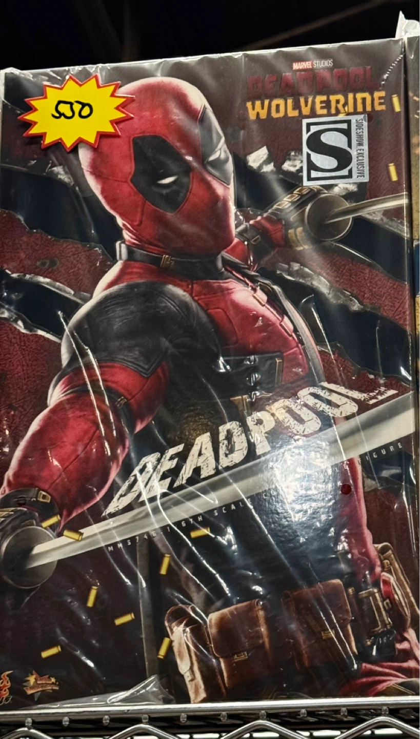 Hot Toys Deadpool Wolverine 1/6 Scale Figure