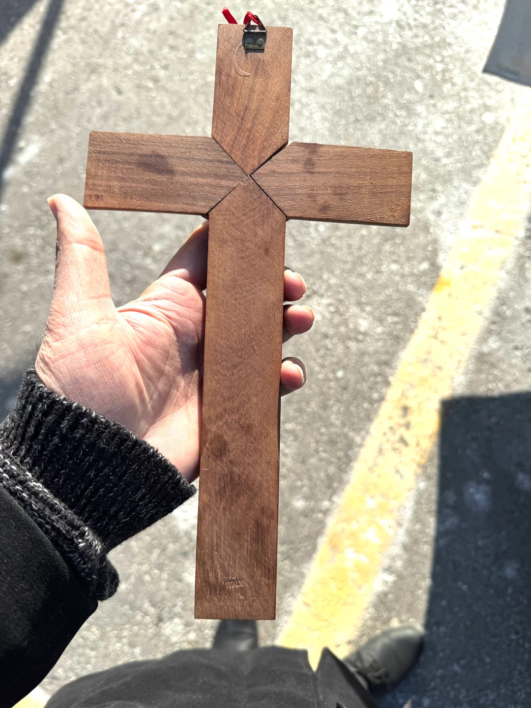 Jesus Figure (metal) on Wooden Crucifix - photo 2