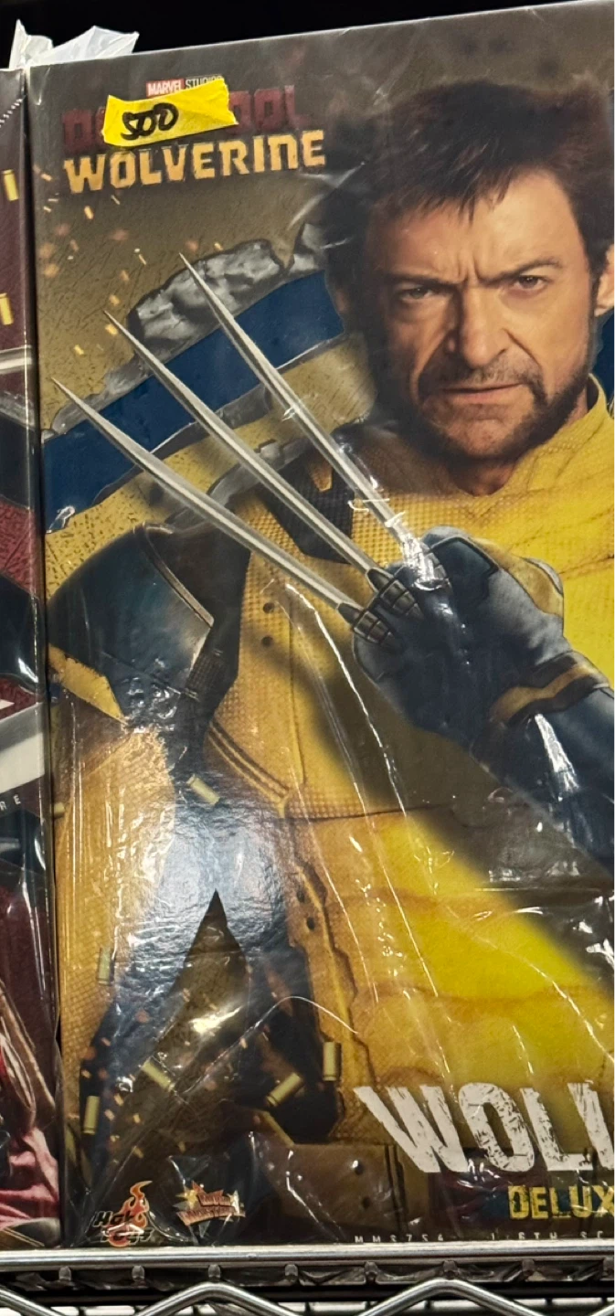 Hot Toys Wolverine Deluxe Action Figure