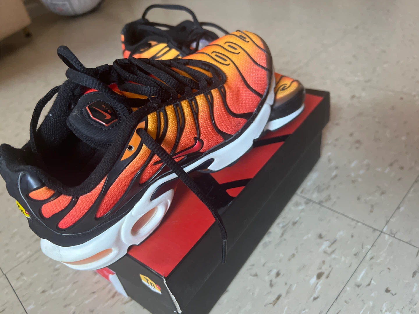 Nike Air Max Plus (GS) Running Shoes Size 4.5Y - photo 2