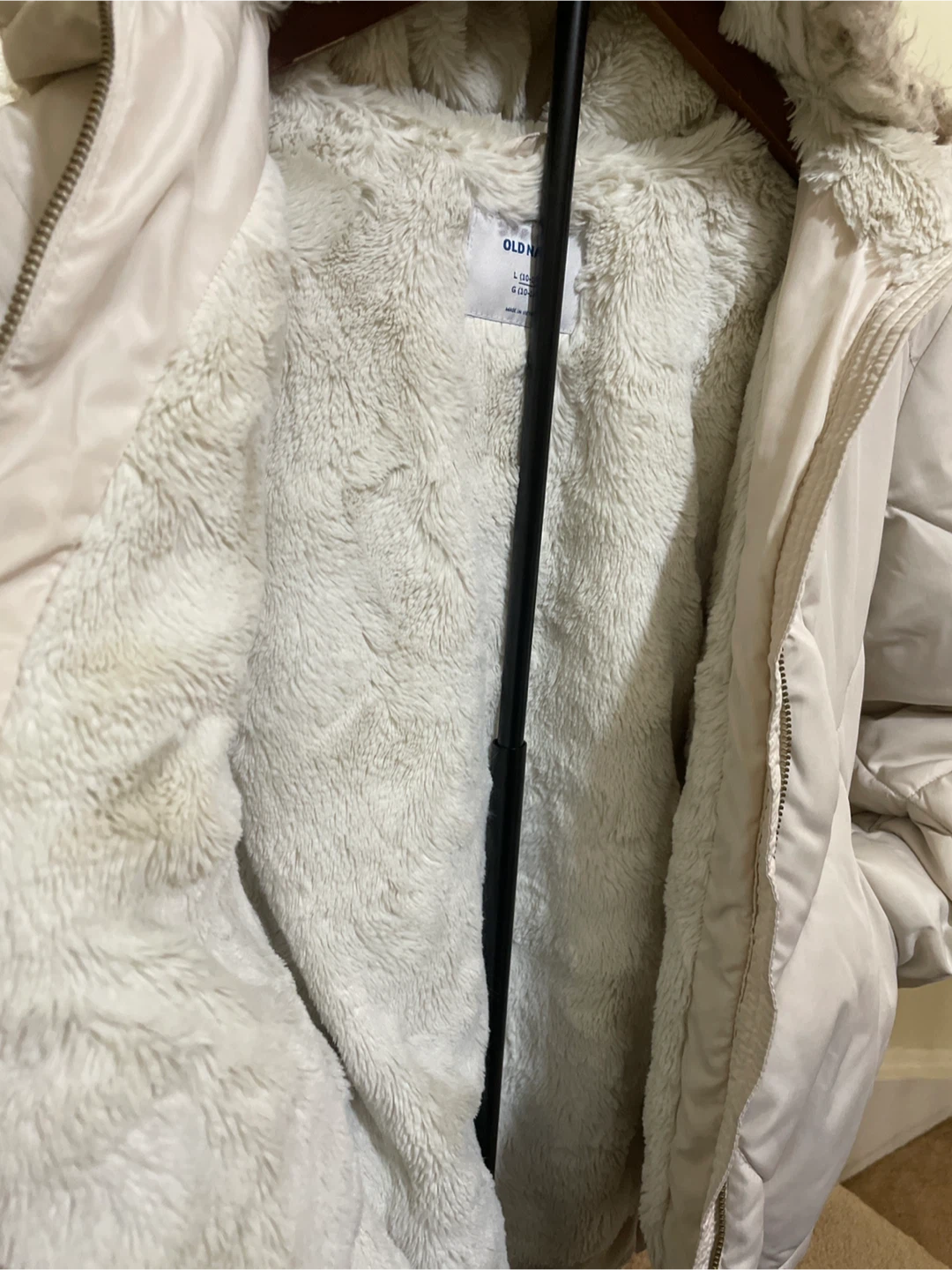 Old Navy Puffer Jacket with Fur Hood - Size L (10-12) - photo 5
