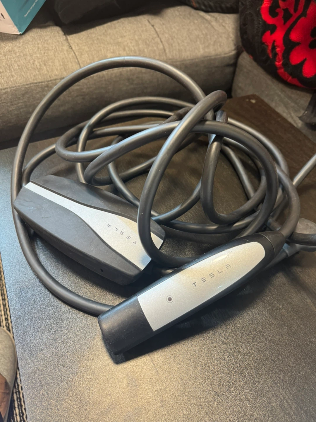 Tesla Mobile Connector - photo 2