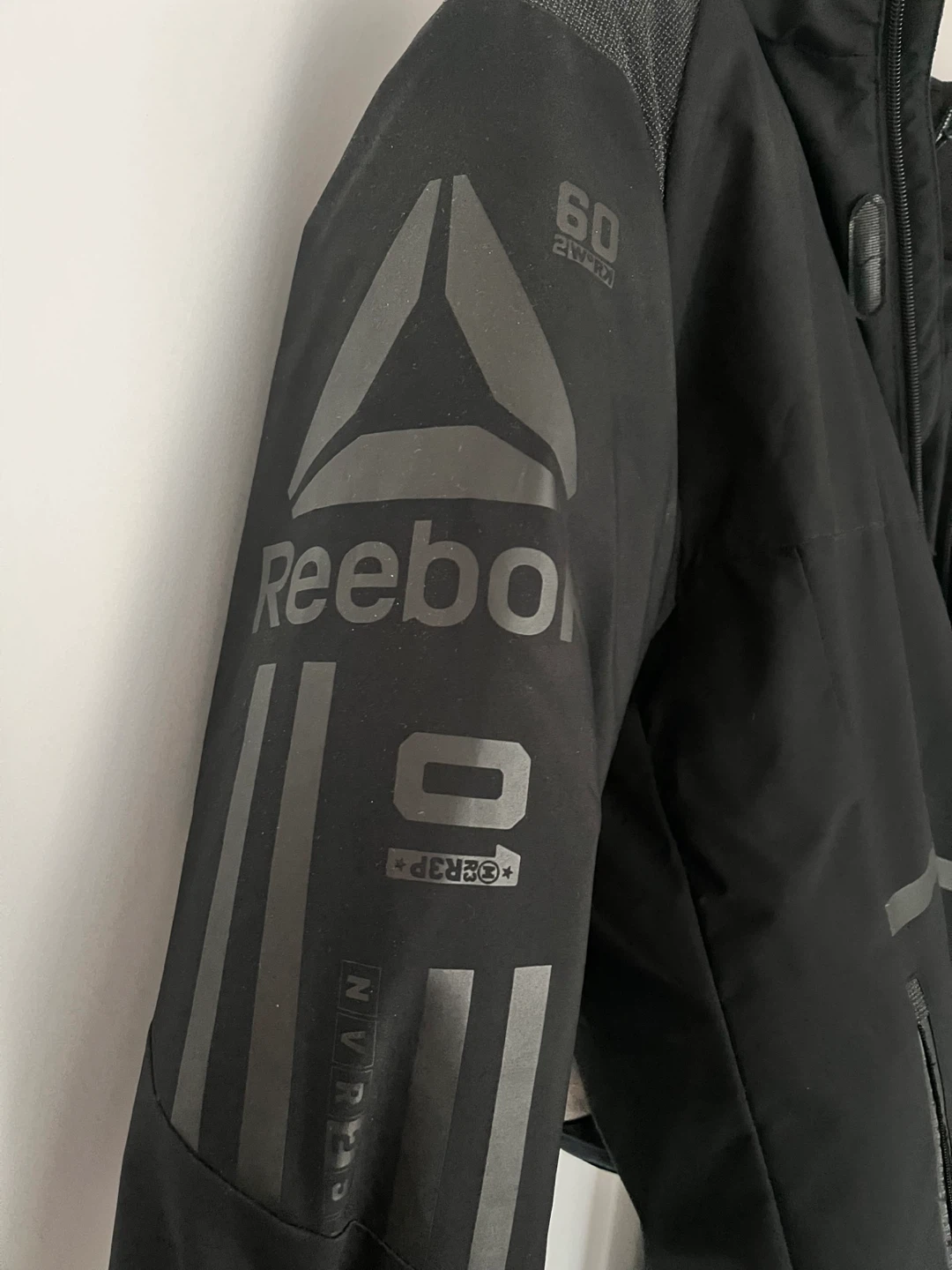 Reebok Short Parka for skiing and outdoors - photo 3