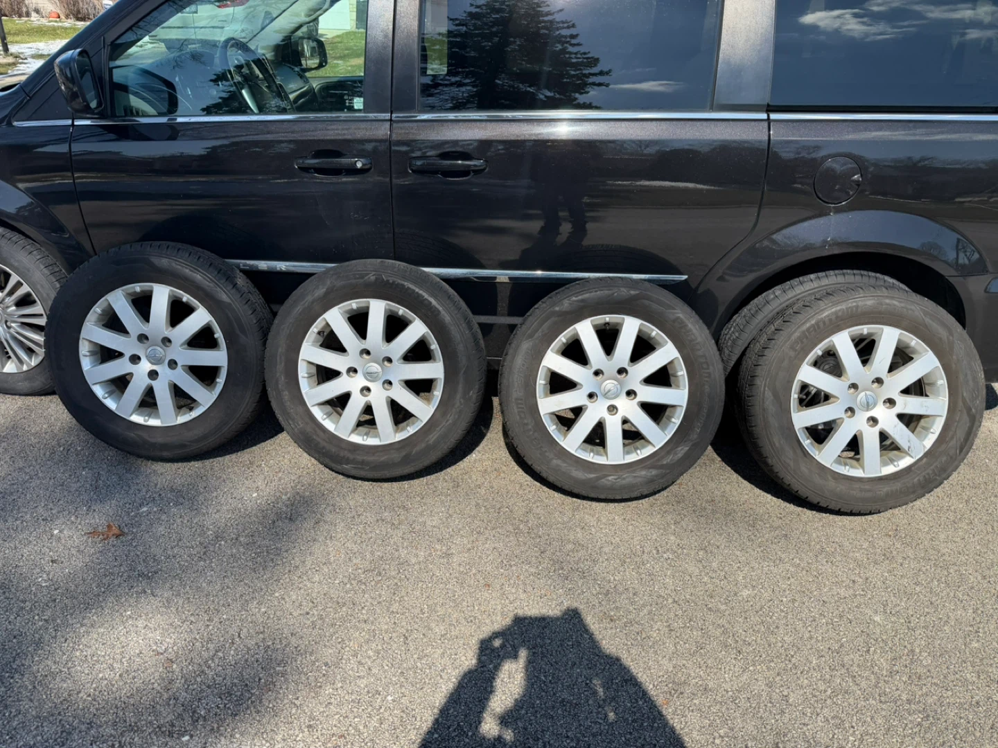 Set of 4 Chrysler Minivan Alloy Wheels and Tires - photo 2