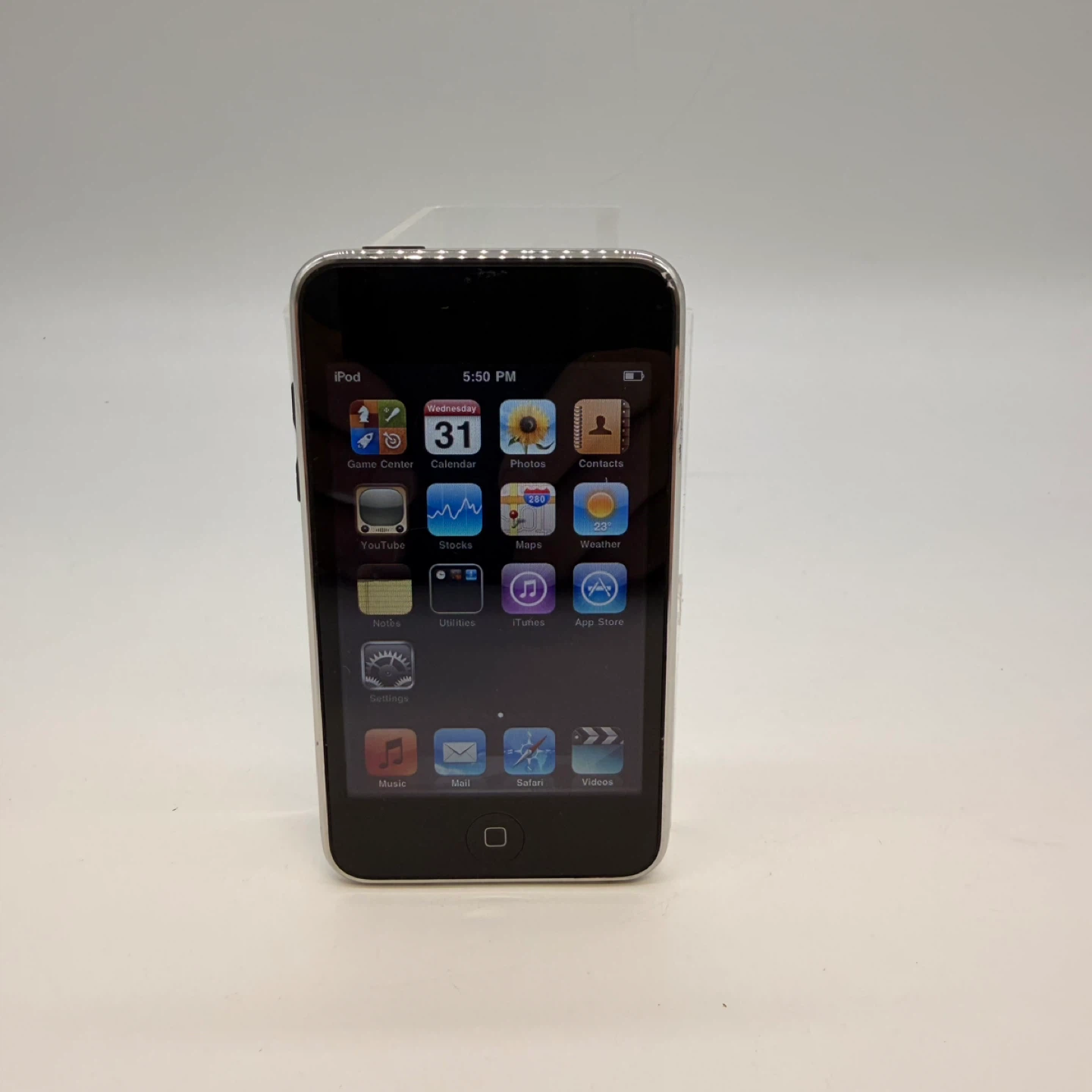 Apple iPod Touch 4th Gen 8GB A1288 WiFi MP3 Player