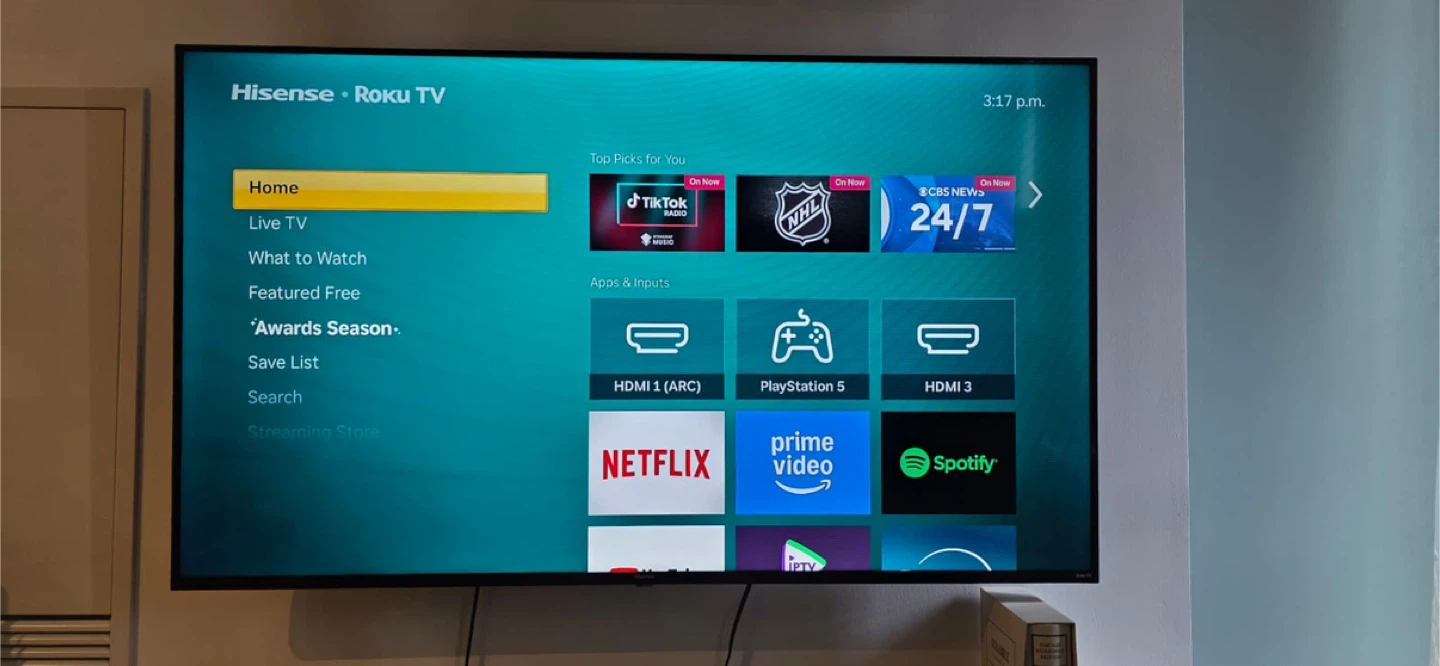 55” Hisense Roku Smart TV – Excellent Condition with Wall Mount - photo 3