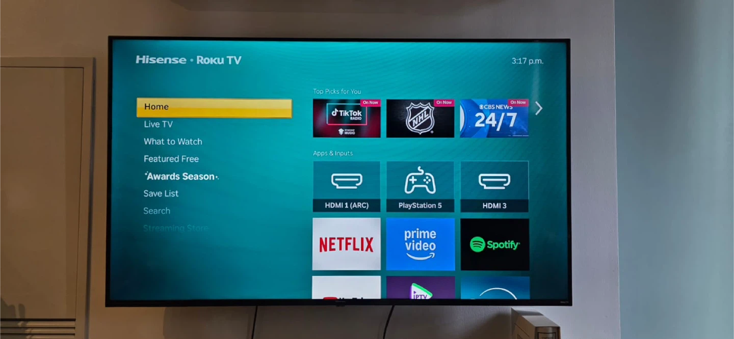 55” Hisense Roku Smart TV – Excellent Condition with Wall Mount - photo 2