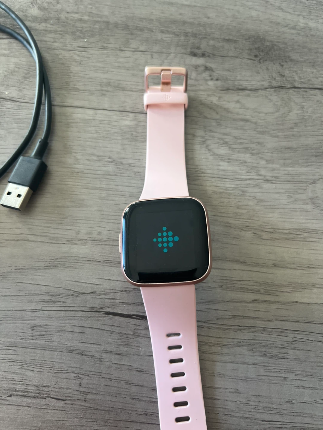 Fitbit Versa 3 Smartwatch - Rose Gold - photo 2