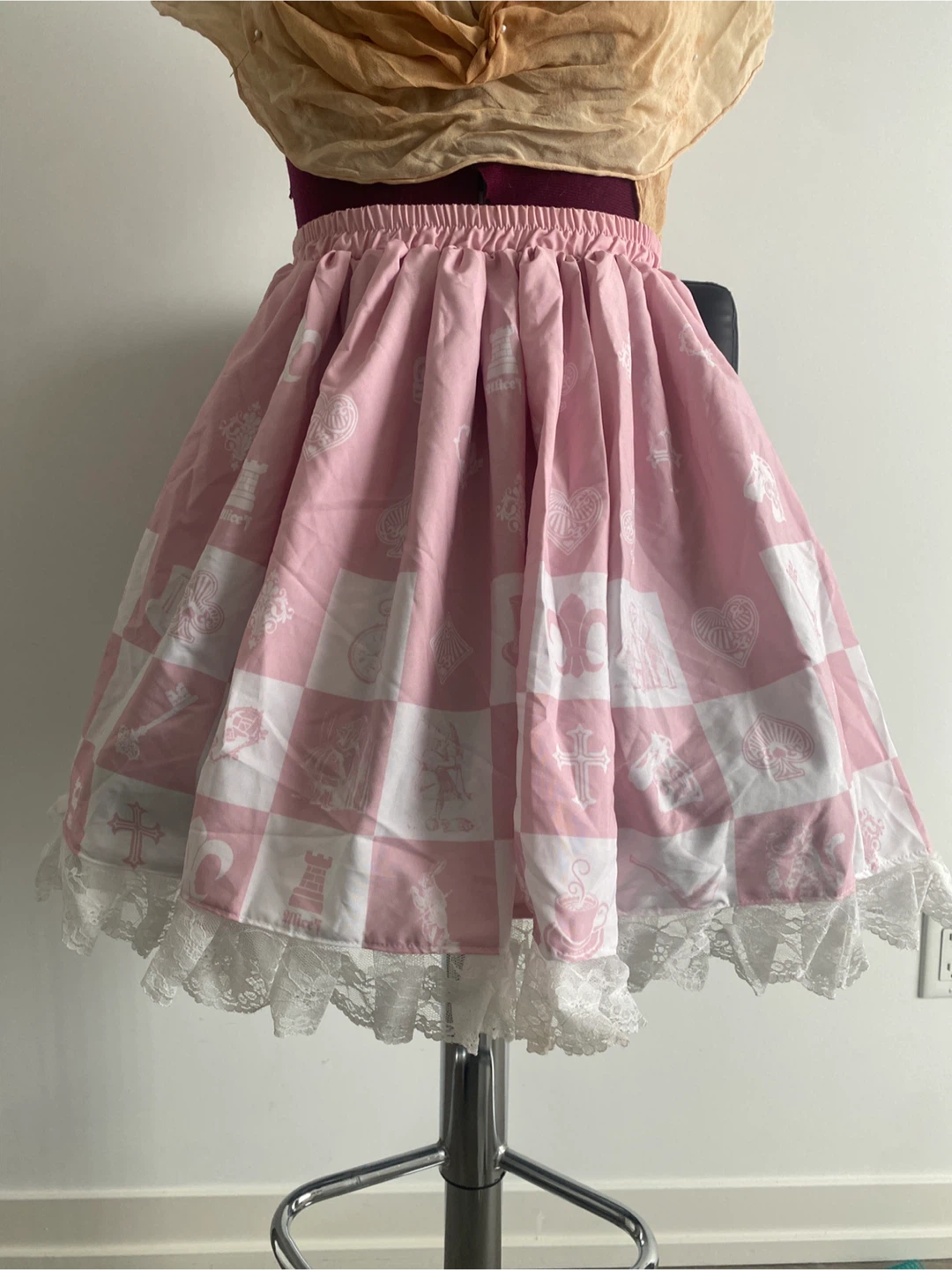 Lolita clothing subculture aesthetic skirt