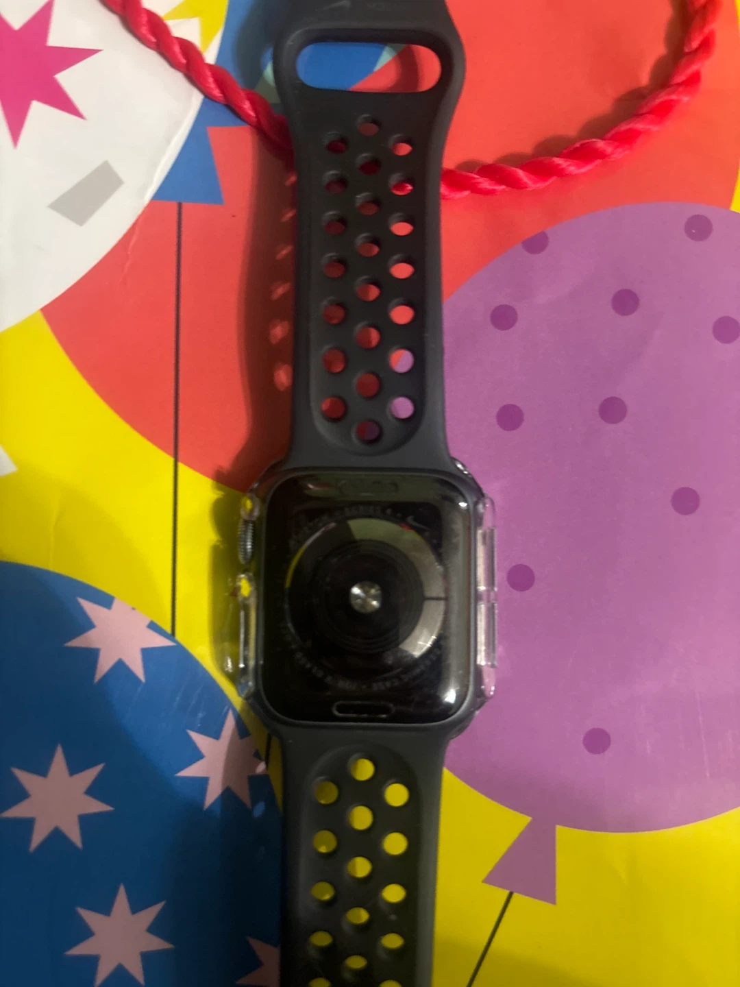 Apple Watch Series 4 - photo 3