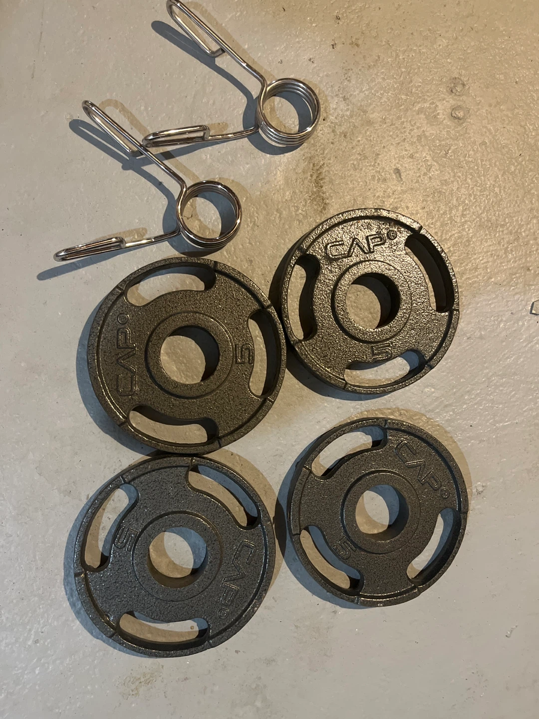 Set of 4x 5lb Olympic weights with Clips