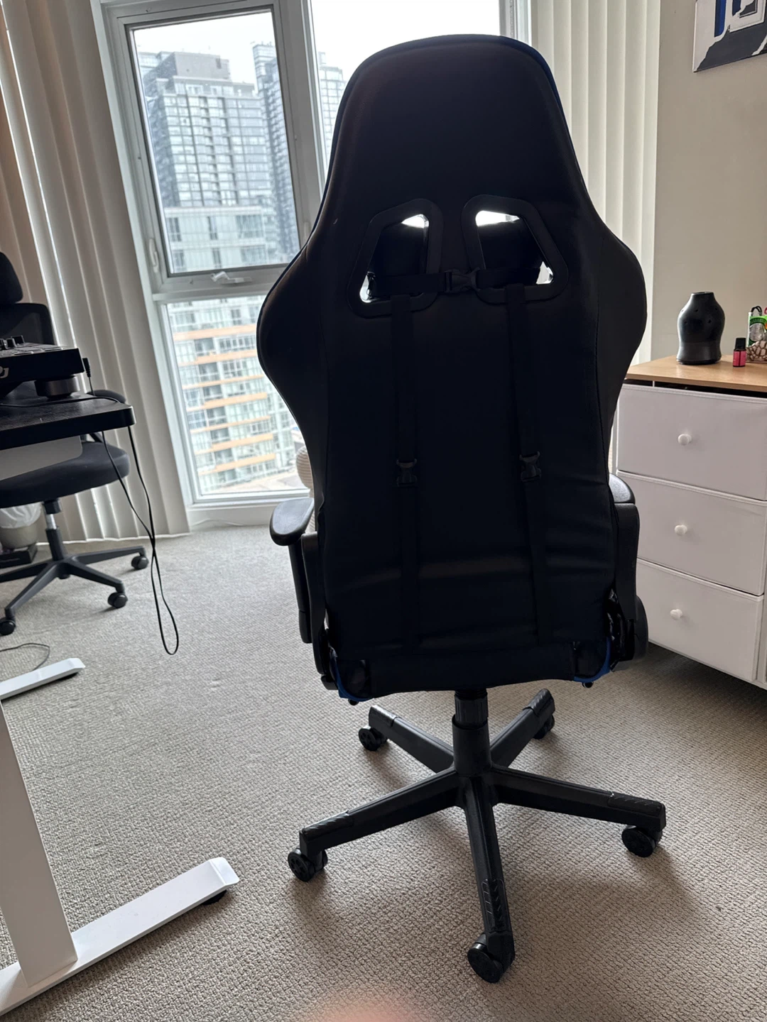 HAWGUAR Gaming Chair with Footrest - photo 2