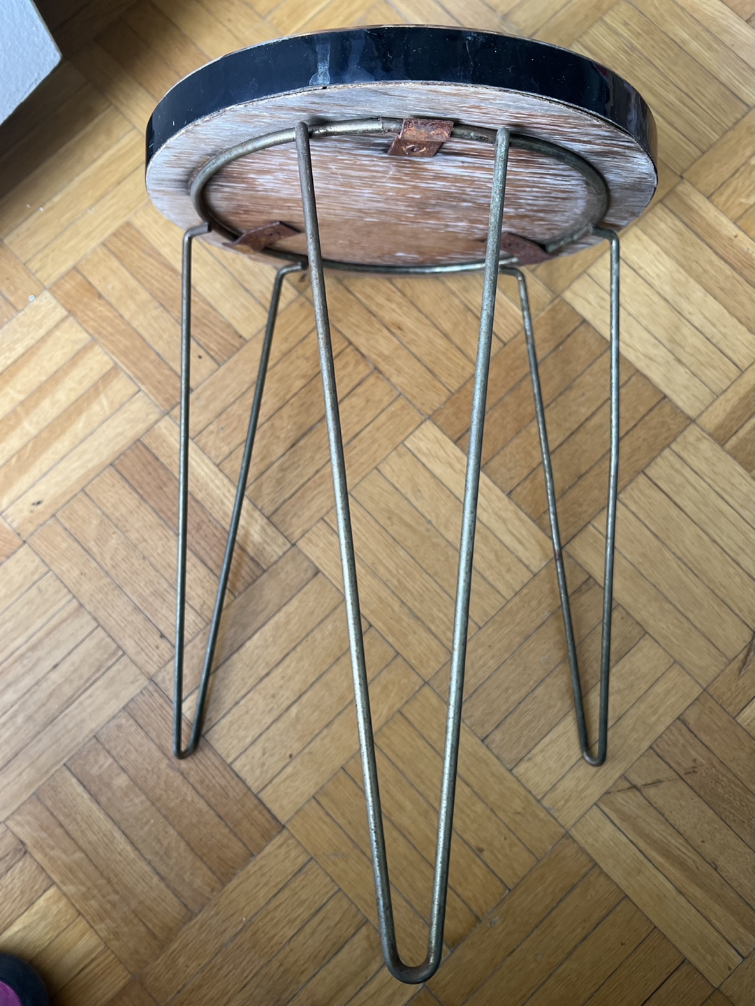 Round Side Table with Marble-Look Top and Metal Legs