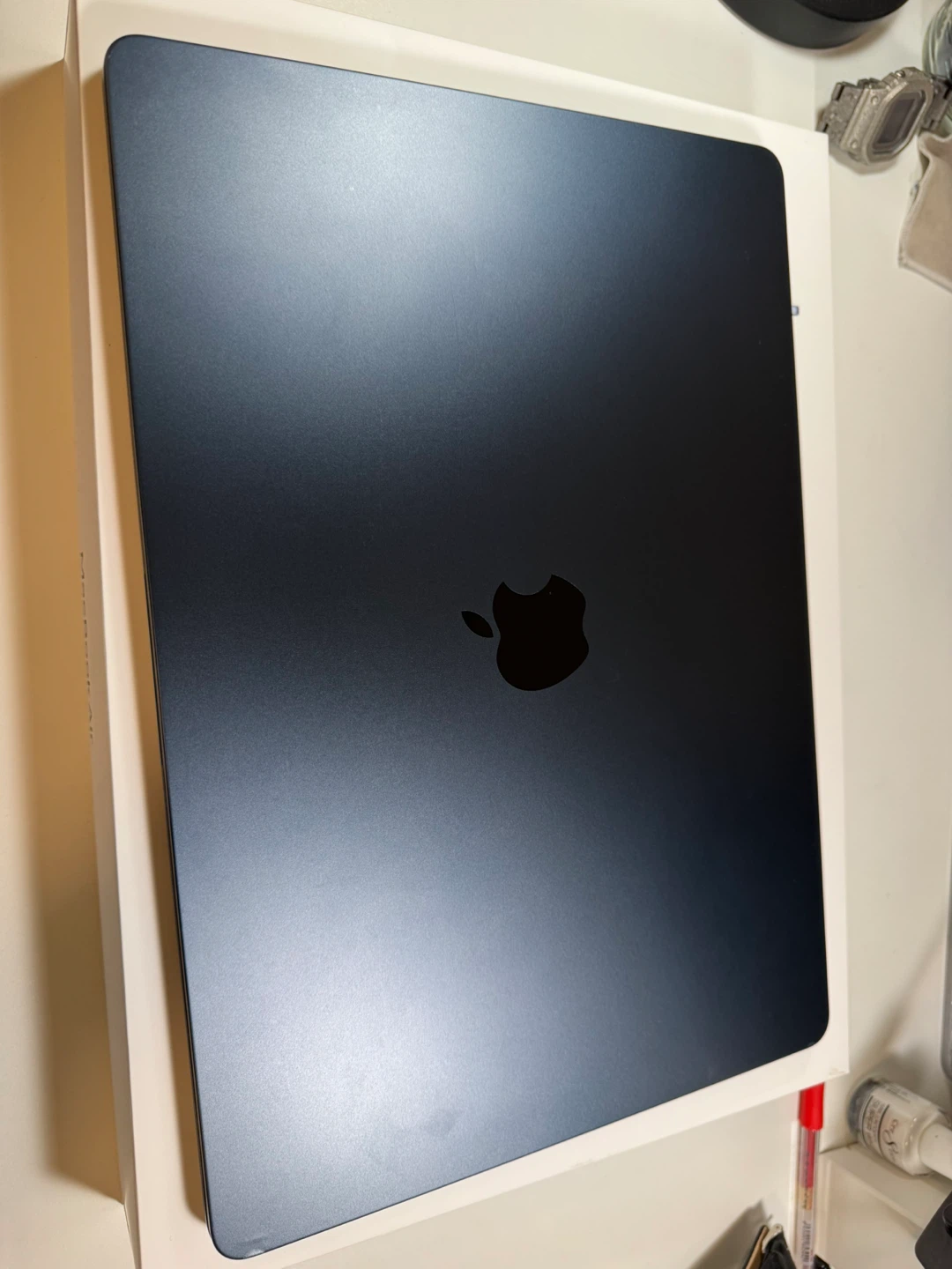 Apple MacBook Air 13-inch M2 8GB RAM 2023 - photo 2